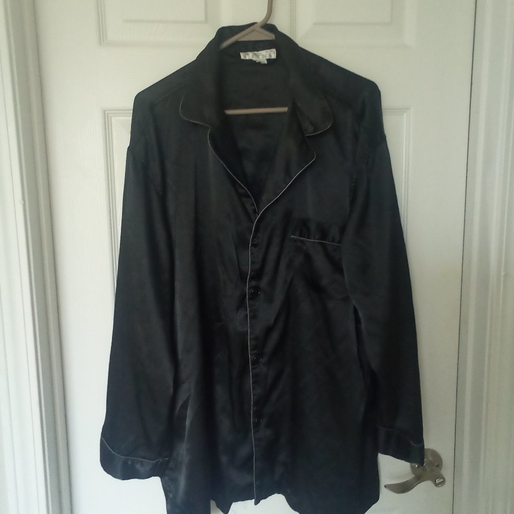 EUC ROUNDTREE AND YORKE SLEEP WEAR